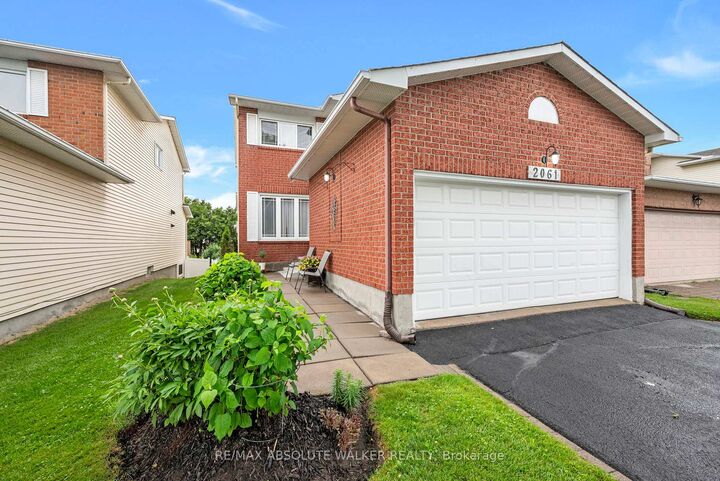 Property Photo: 2061 Legrand Crescent ON K1E 3R1