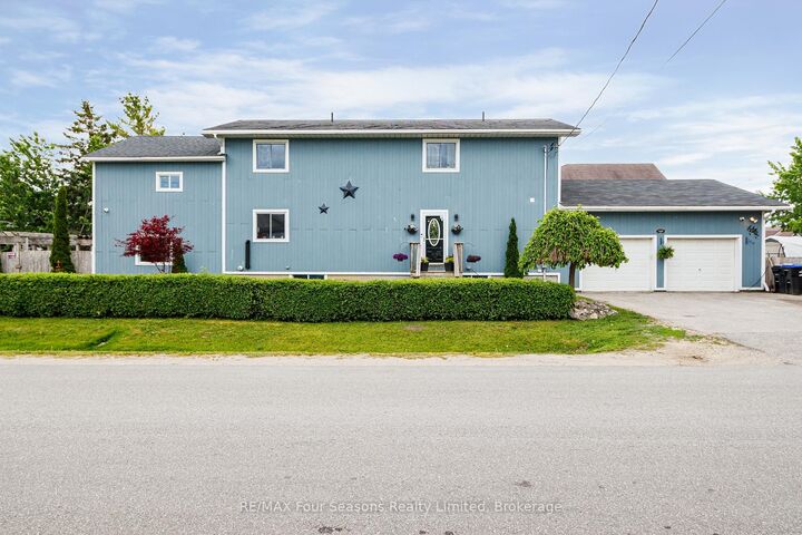 Property Photo: 228 Centre Street ON L0M 1S0