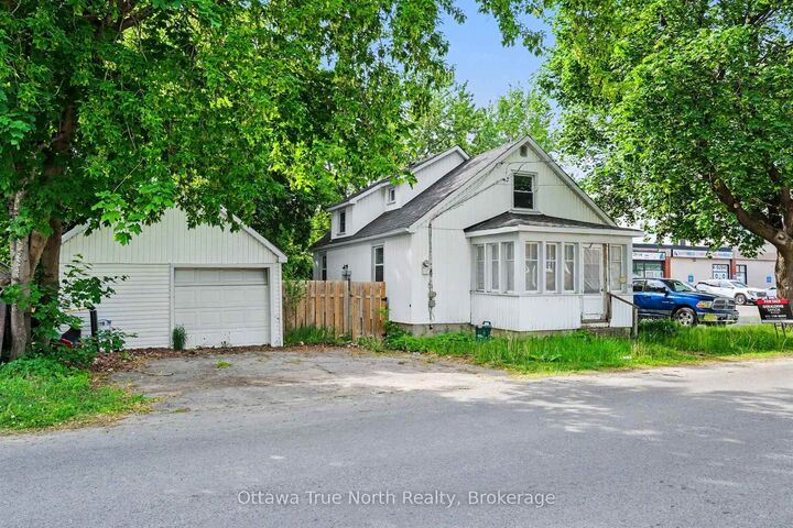 Property Photo: 108 Maley Street ON K0G 1J0