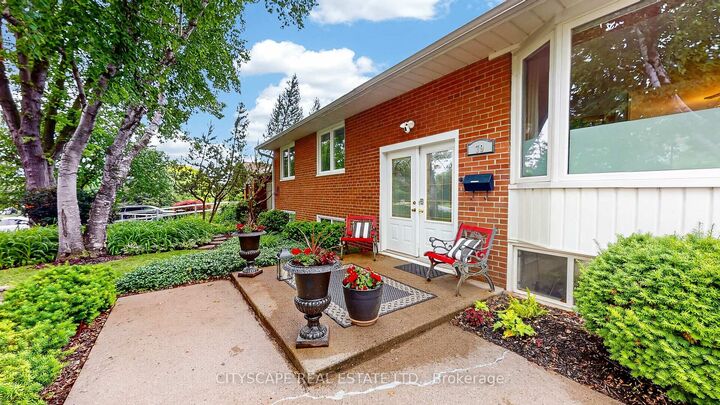 Property Photo: 79 Paperbirch Drive ON M3C 2E6
