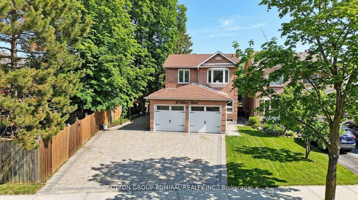 8 Colleen Street — photo 1