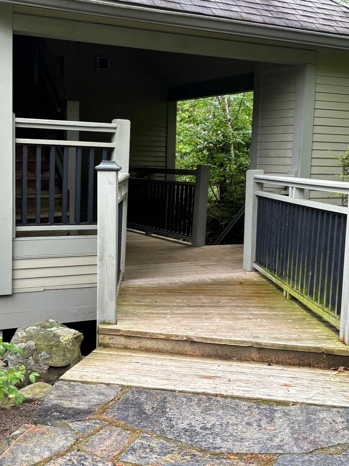 Property Photo: 3421 Grandview Forest Hill Drive 5 ON P1H 2J5