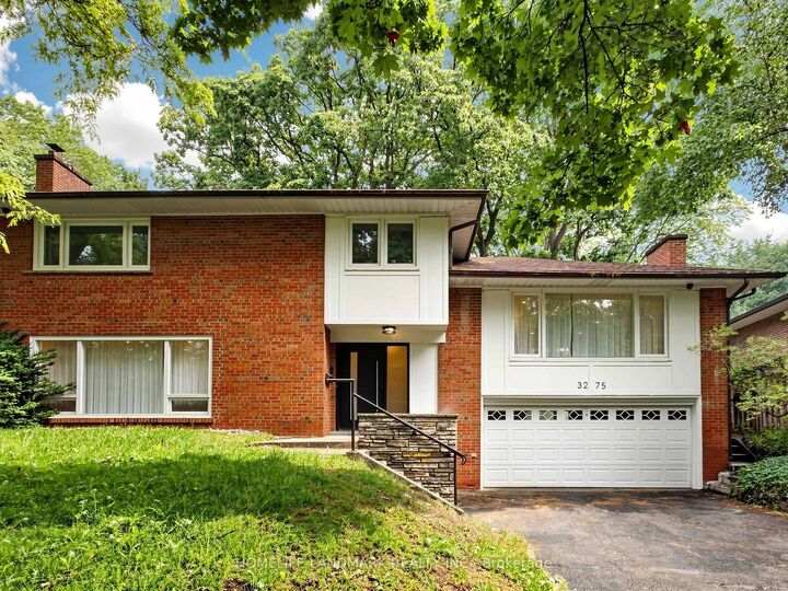 3275 Credit Heights Drive — photo 1