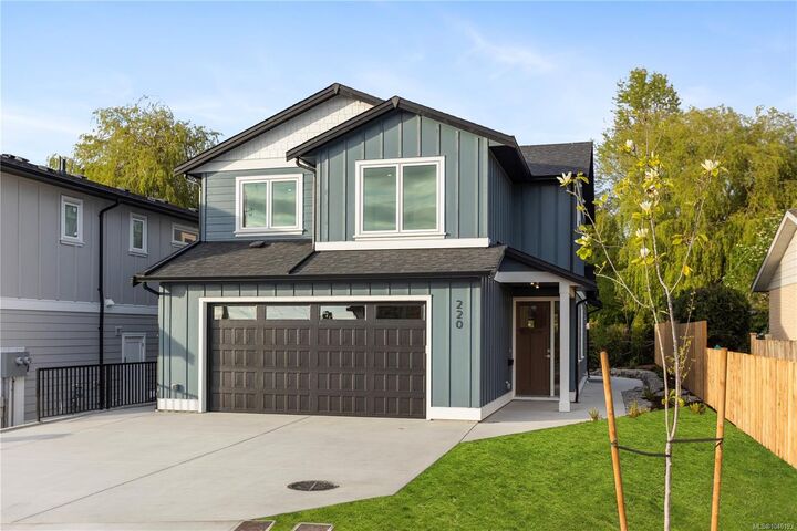 220 Kamloops Ave — photo 1