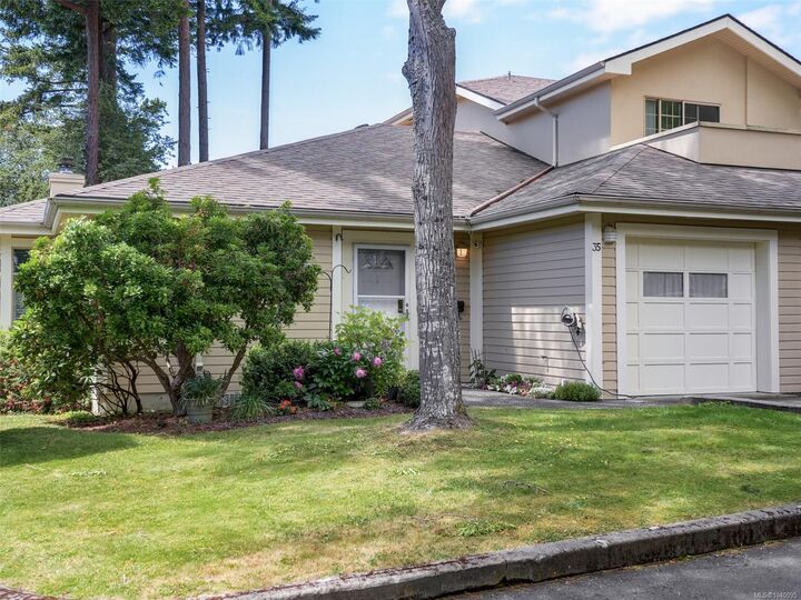 Property Photo:  909 Admirals Rd #35  BC V9A 2P1 
