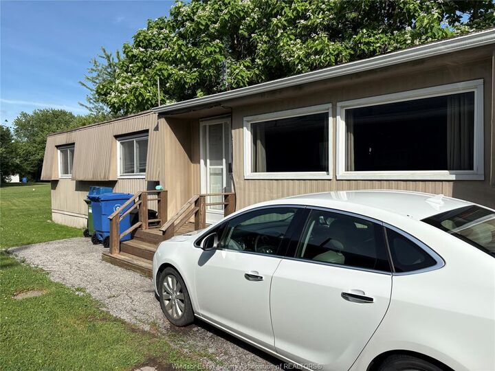 Property Photo: 101 Dana ON N8M 1Z9