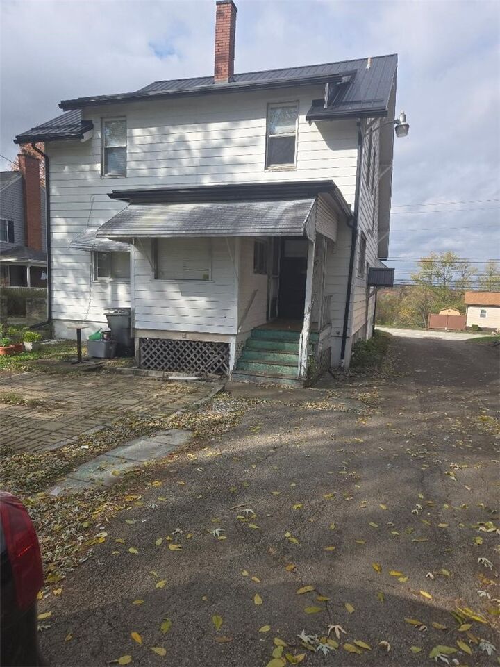 Property Photo: 615 Morgantown Road PA 15401