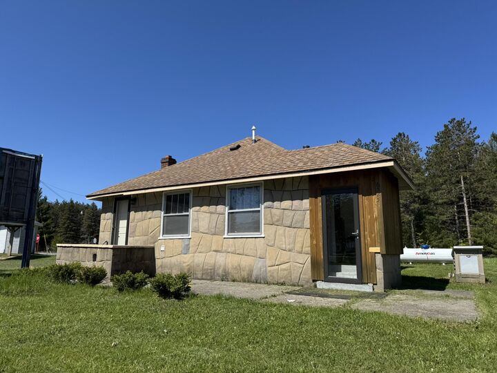 Property Photo: 6325 Paradise Trail MI 49718