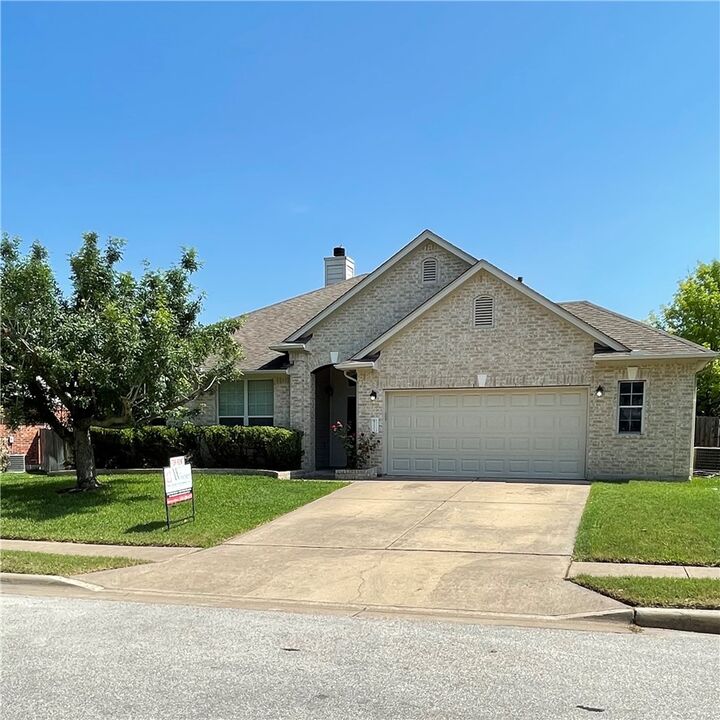 Property Photo: 20013 Crane Creek Loop TX 78660