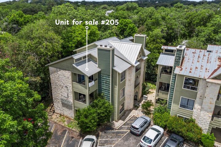 Property Photo: 506 W San Antonio Street 205 TX 78666