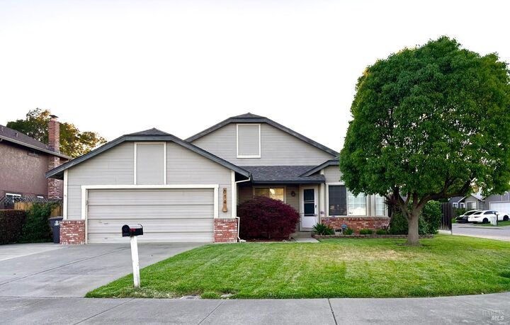 Property Photo:  814 Capistrano Drive  CA 94585 