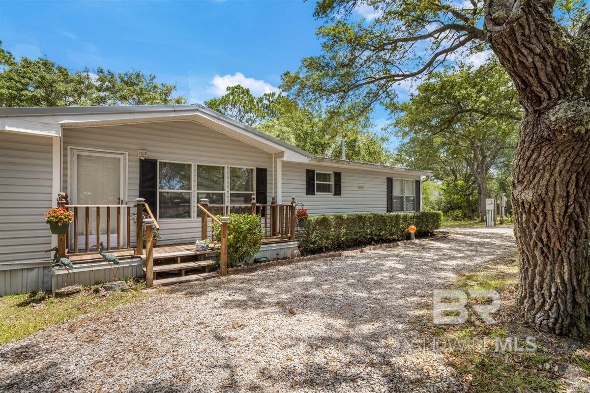 Property Photo: 25003 W Oak Ridge Drive AL 36561