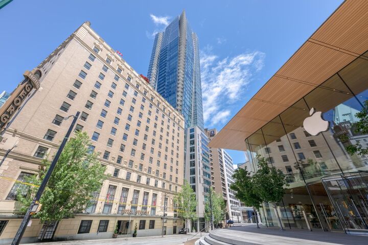 Property Photo: 667 Howe Street 3904 BC V6C 0B5