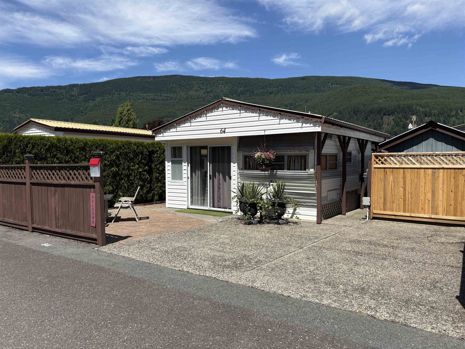 Property Photo: 1436 Frost Road 64 BC V2R 4X8