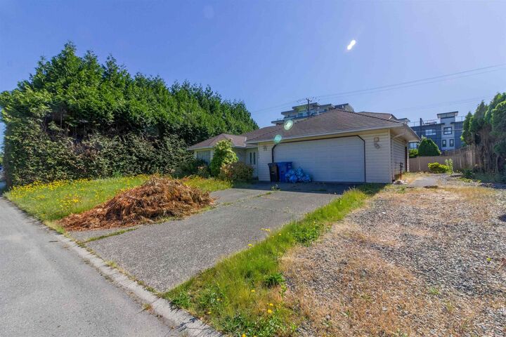 Property Photo: 1524 Kimberley Street BC V2S 8B2
