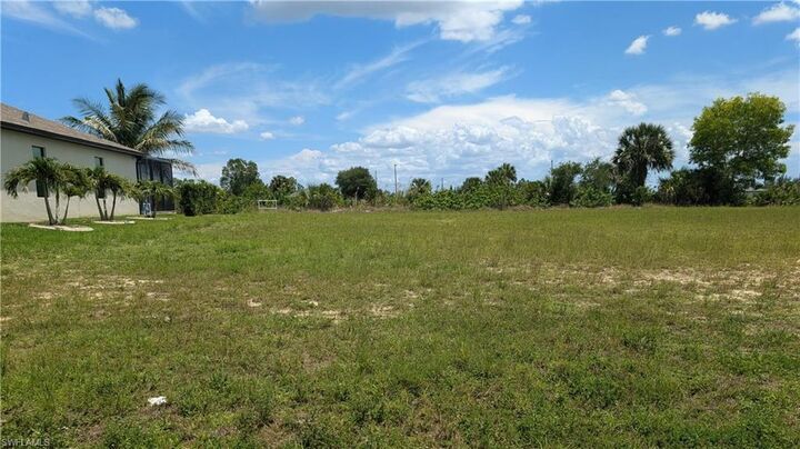 Property Photo: 1226 NE 40th St FL 33909