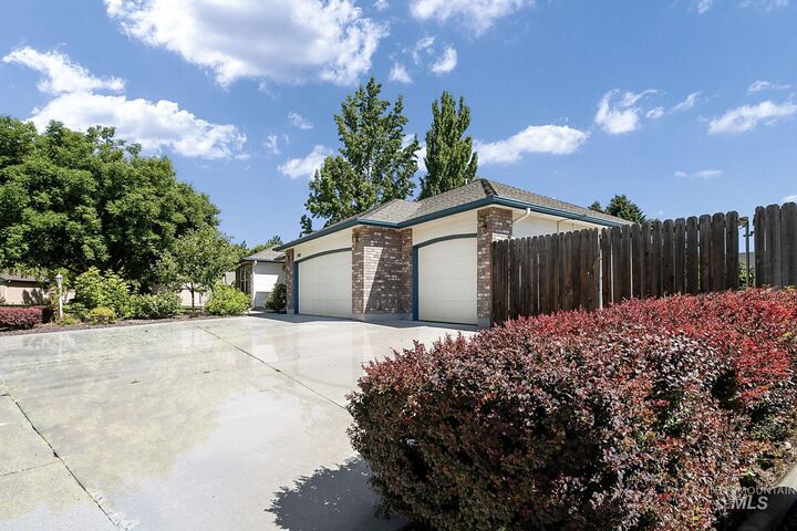 Property Photo: 3485 W Birdie Court ID 83646