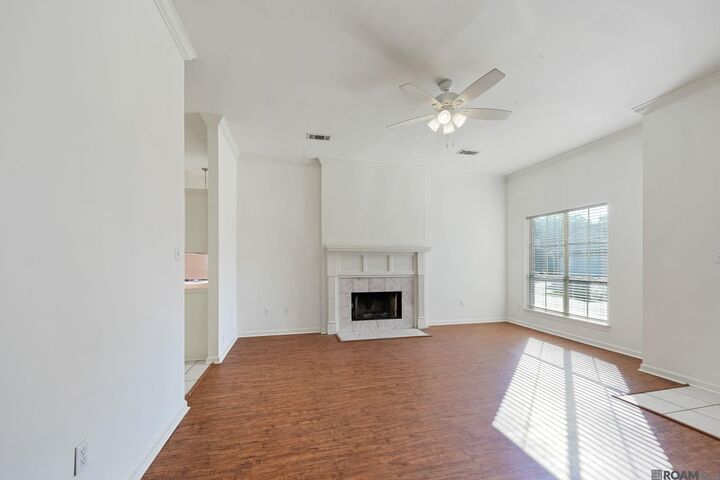 Property Photo:  352 Briarhaven Dr  LA 70810 