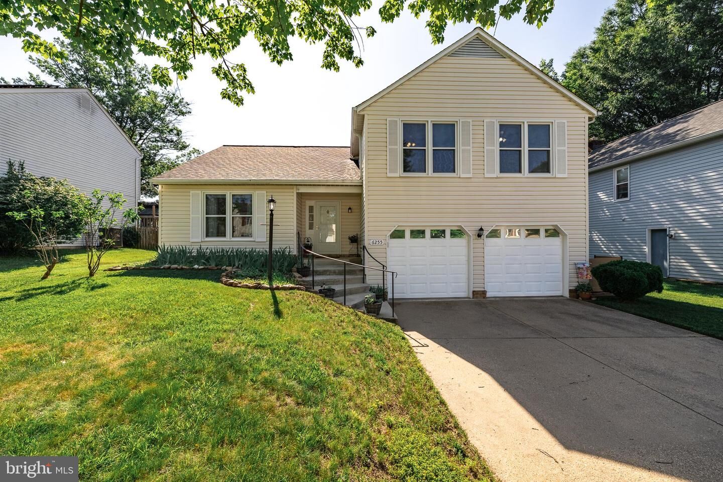 Property Photo:  6255 Dawn Day Drive  MD 21045 