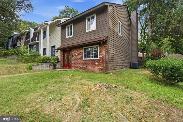 Property Photo: 5 Woodlake Drive VA 22901