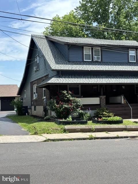 Property Photo: 631 Buttonwood PA 18944