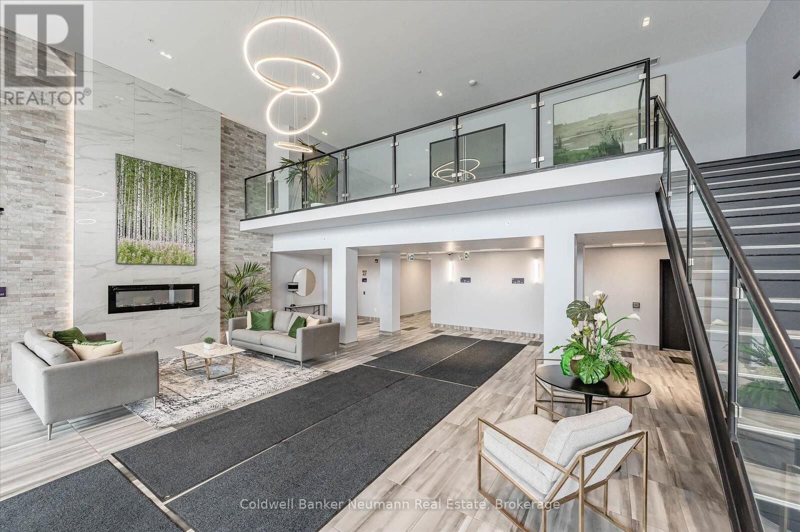 Property Photo: 35 Kingsbury Square 217 ON N1L 0J4