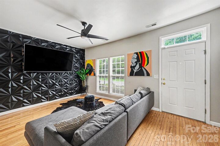Property Photo: 10946 Garden Oaks Lane NC 28273