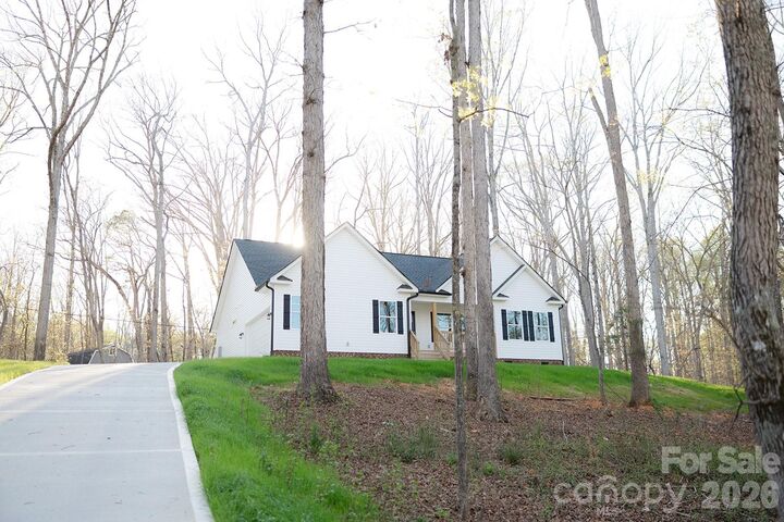 Property Photo:  1254 Rainbow Circle  SC 29704 