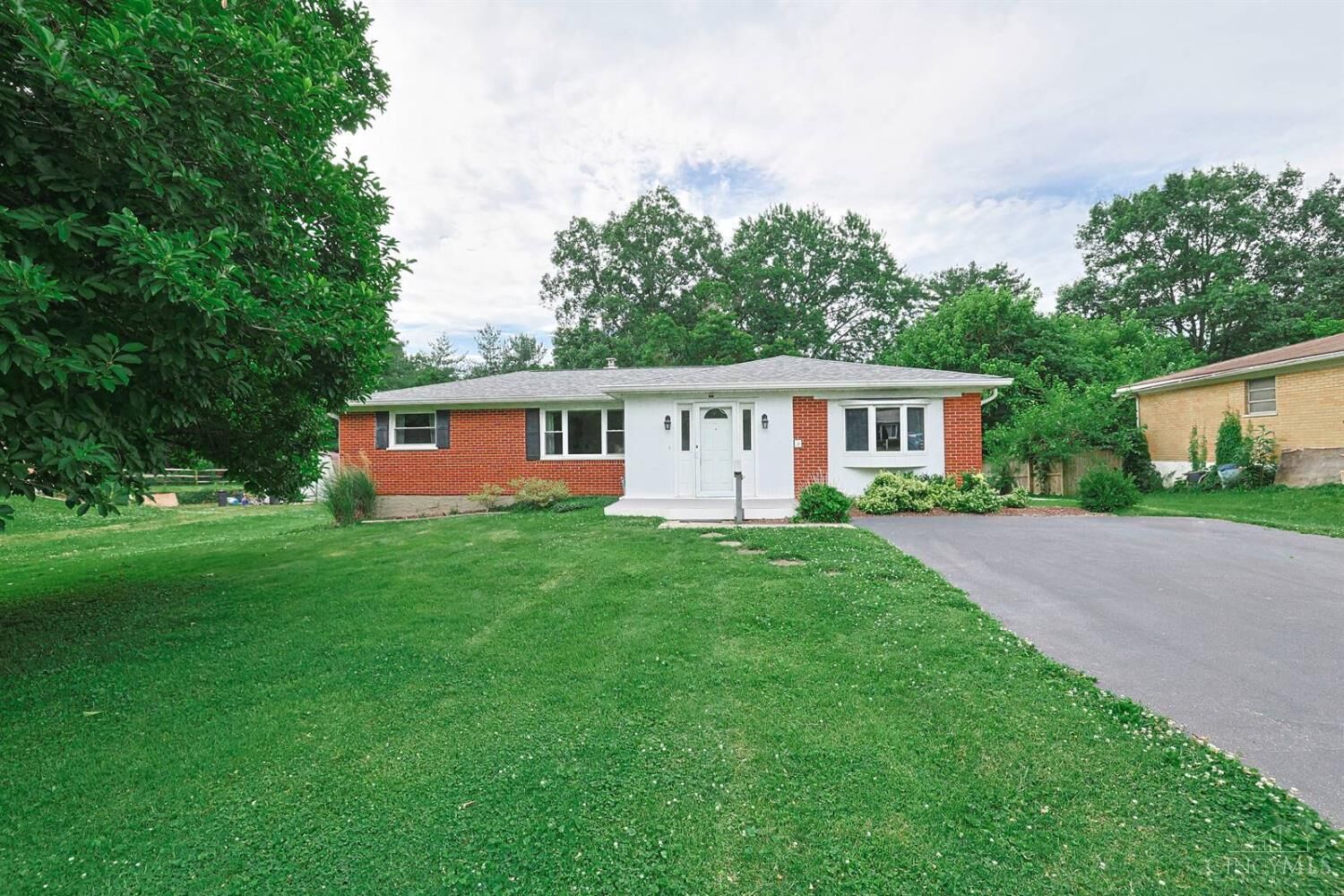 Property Photo: 473 Breezy Lane OH 45244