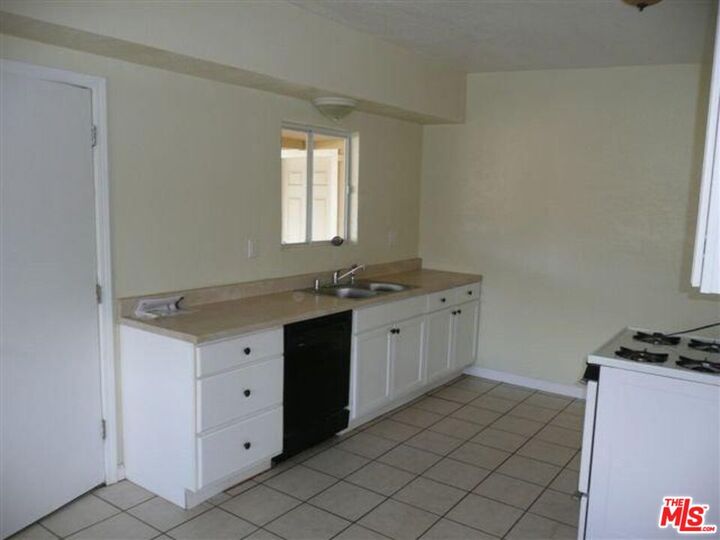 Property Photo: 310 N Cherry St CA 92220