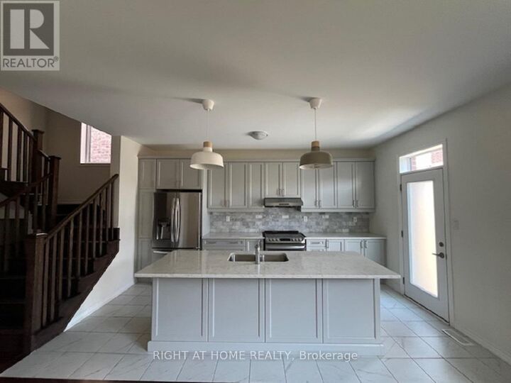 Property Photo: 17 Lockyer Drive ON L1P 0M1