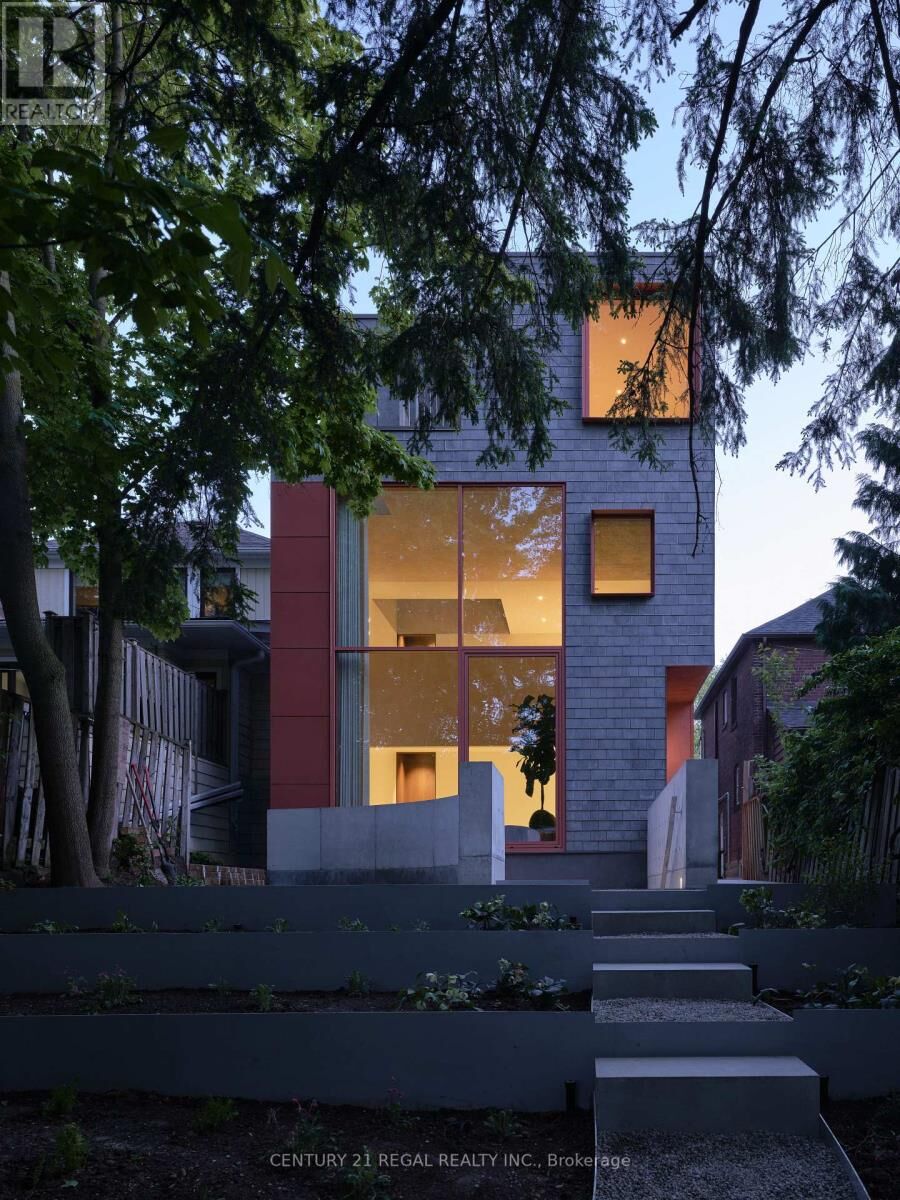 Property Photo: 275 Keewatin Avenue South Rear ON M4P 2A4
