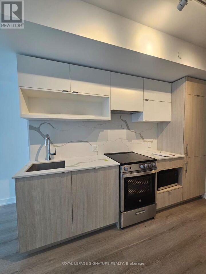 Property Photo: 100 Queen Street East 1712 ON M5C 0B5