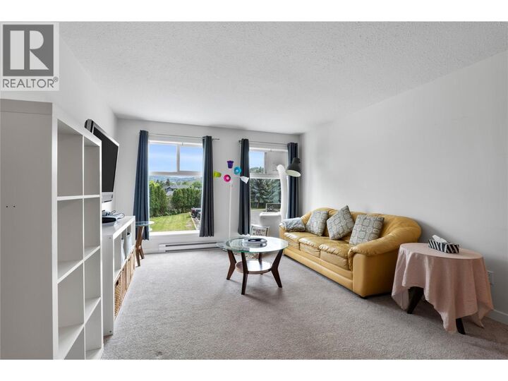 Property Photo: 1760 Brunner Avenue 106 BC V2B 3L7