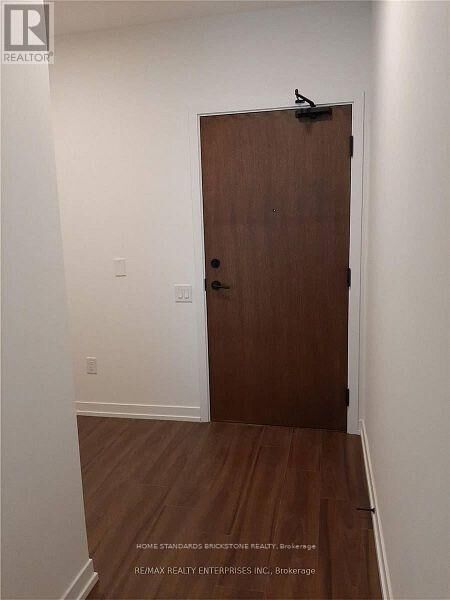 Property Photo:  4065 Confederation Parkway 605  ON L5B 0L4 