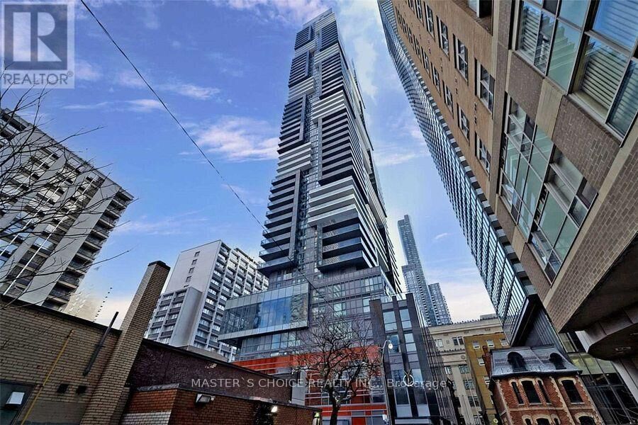 Property Photo:  7 Grenville Street 4310  ON M4Y 0E9 