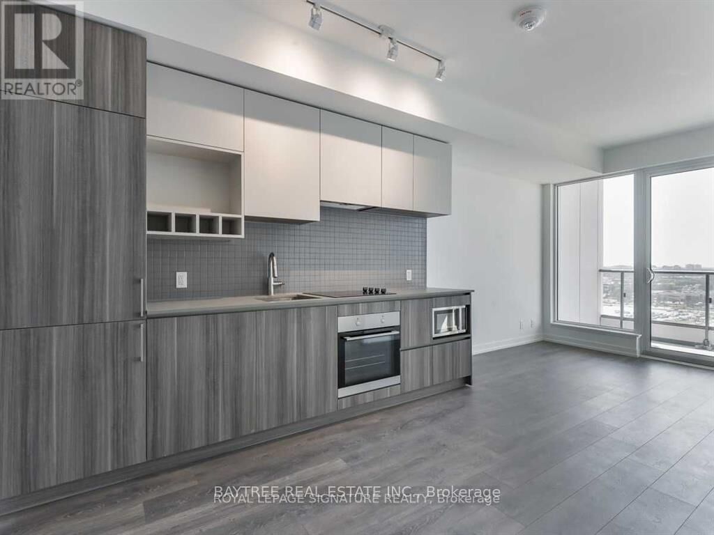 Property Photo: 5 Buttermill Avenue 3607 ON L4K 0J5