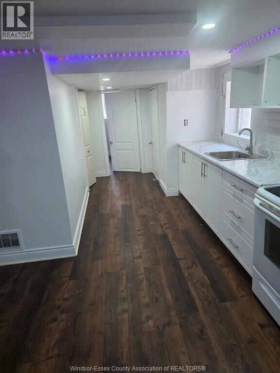Property Photo: 3002 Radisson Lower ON N9E 1Y5