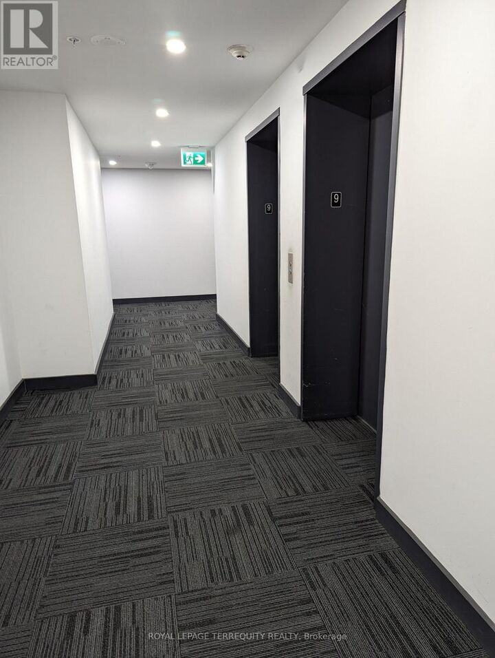 Property Photo:  3237 Bayview Avenue 901  ON M2K 0G1 