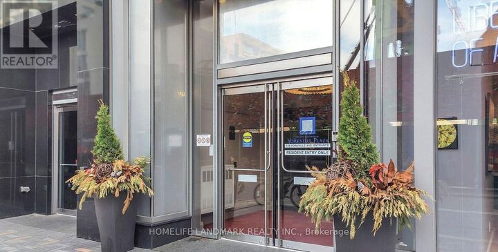 Property Photo: 155 Yorkville Avenue 2110 ON M5R 1C4