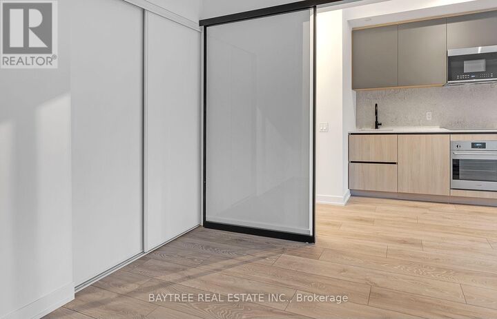 Property Photo:  108 Peter Street 2703  ON M5V 2G7 