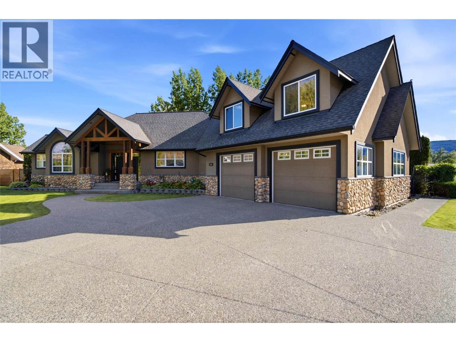 Property Photo: 2206 Burgess Avenue BC V1K 1R3