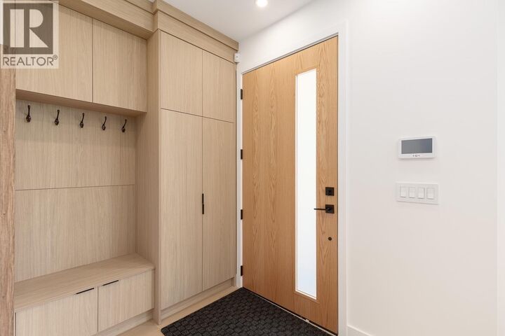 Property Photo: 3536 West 14th Avenue 1 BC V6R 2W4