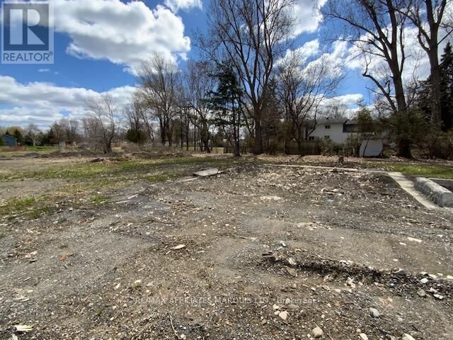 Property Photo:  20918 South Service Road  ON K0C 1N0 