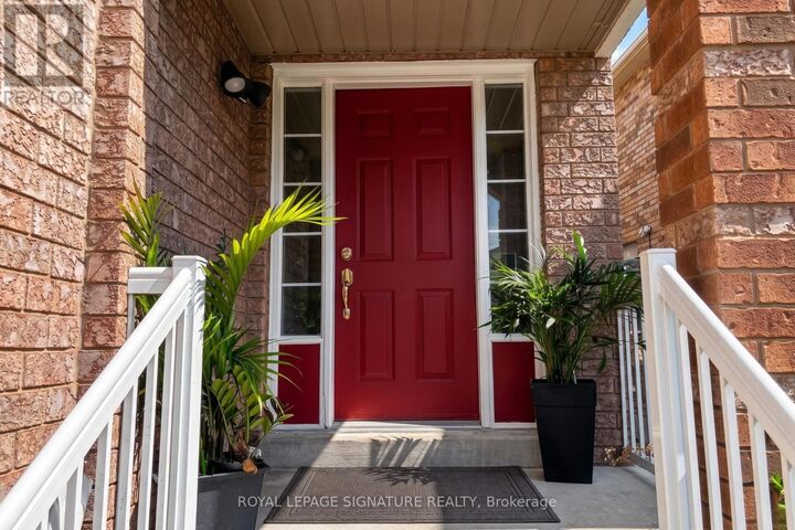 Property Photo:  27 Roadmaster Lane (Main)  ON L7A 3A9 