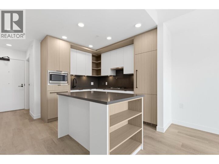 Property Photo:  2268 East Broadway 504  BC V5N 0L2 