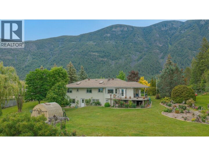 Property Photo: 3319 Lloyd Road BC V0B 1C1