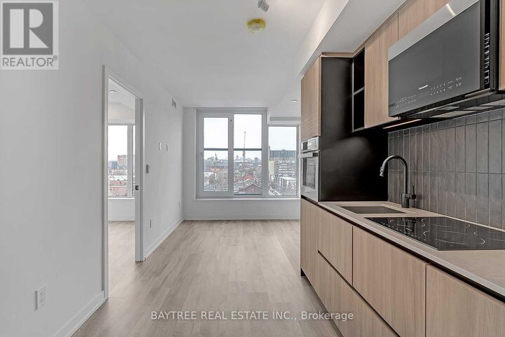 Property Photo:  2 Augusta Avenue 908  ON M5V 0T3 