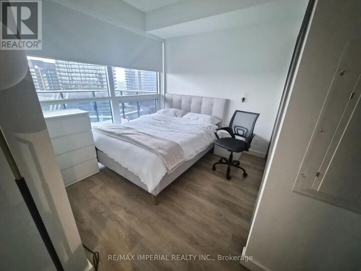 Property Photo:  27 McMahon Drive 2011  ON M2K 0J2 