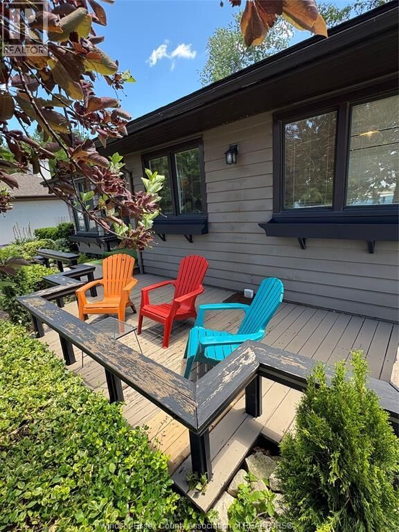 Property Photo:  2437 Riverside Drive West  ON N9B 1B2 